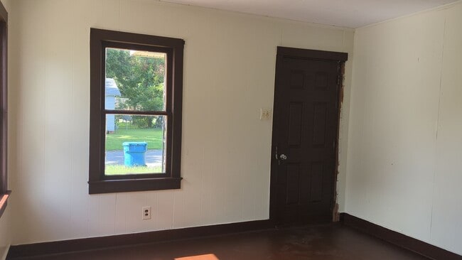 Photo - 245 Sherwood Dr