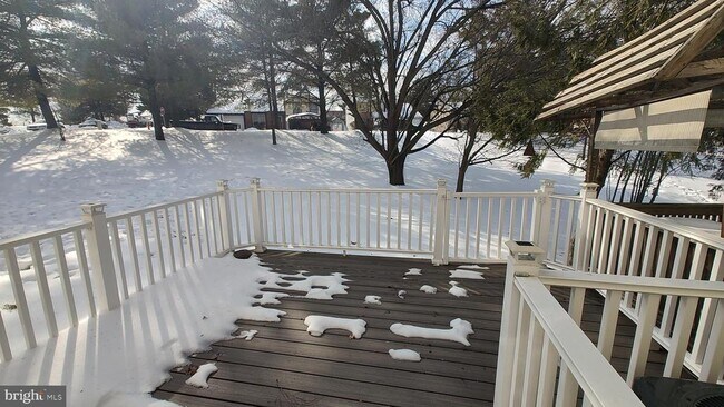 Photo - 3 Jack Pine Pl