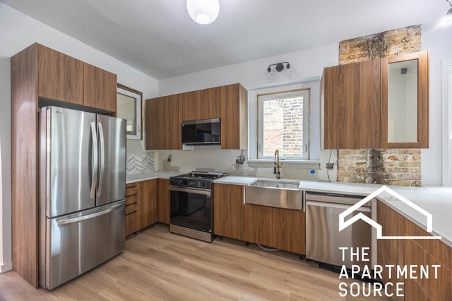 Photo - 2206 W Erie St Unit 2F