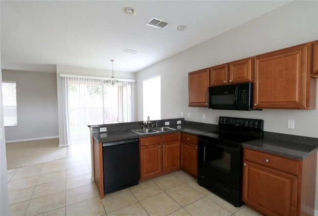 Photo - 622 Breezeway Ct
