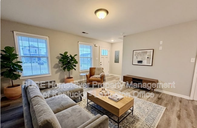 Photo - 2022 Dolly Dr