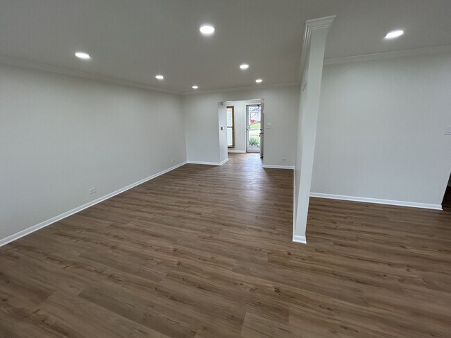 Photo - 2811 N Harvard Ave