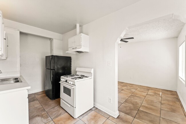 Photo - 709 E 108th St Unidad 709
