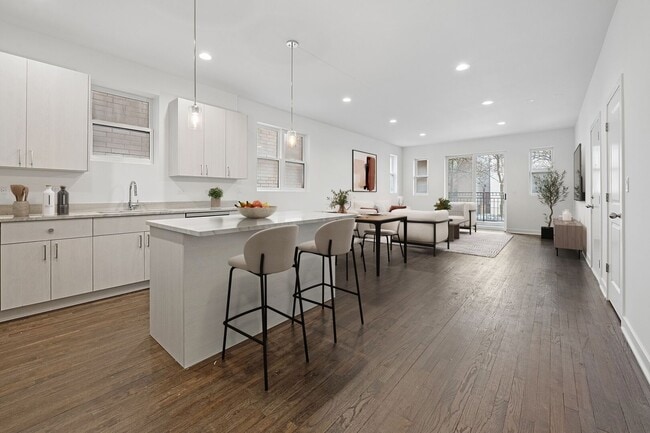 Photo - 1952 W Ohio St Unit 1E