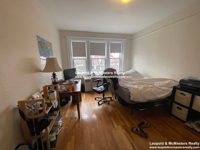 Photo - 77 Chiswick Rd