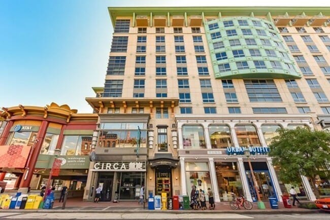 Building Photo - Chinatown 2 Bedroom 2 Bathroom In Amazing ...