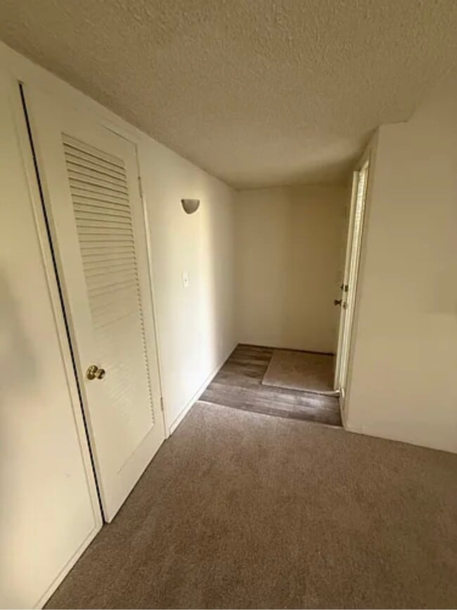 Main Entrance - 1148 W Huntington Dr Unit Apt #12