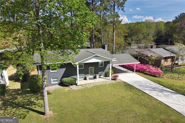 Photo - 677 Hillandale Cir
