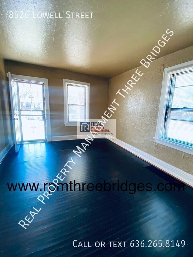 Photo - 8526 Lowell St