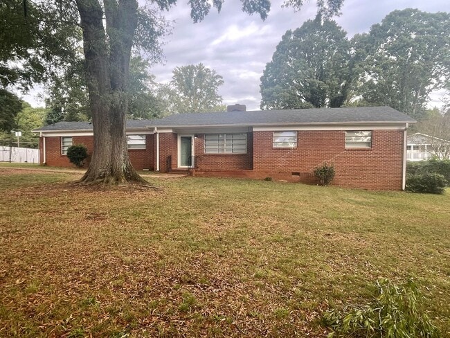 Photo - 8224 Douglas Dr