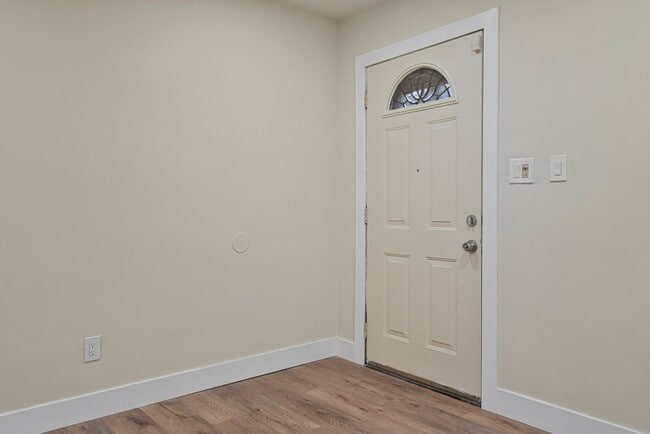 Photo - 3427 B St SE Unit 2