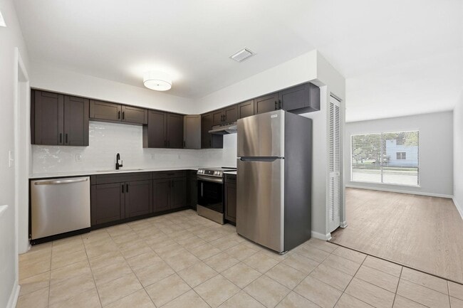 Building Photo - 1331 Cedar St