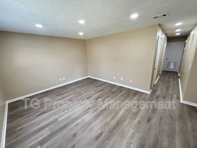 Photo - 467 Lombard St Unit 467 Lombard St #2C