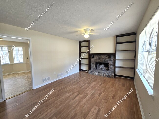 Photo - 3948 Ferncliff Rd SW