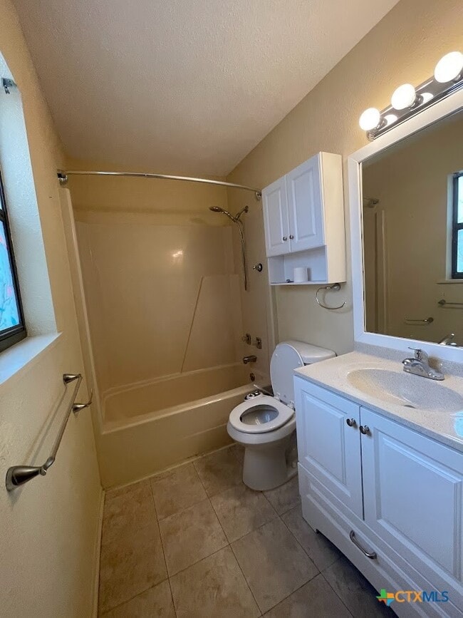 Photo - 377 Susie Dr