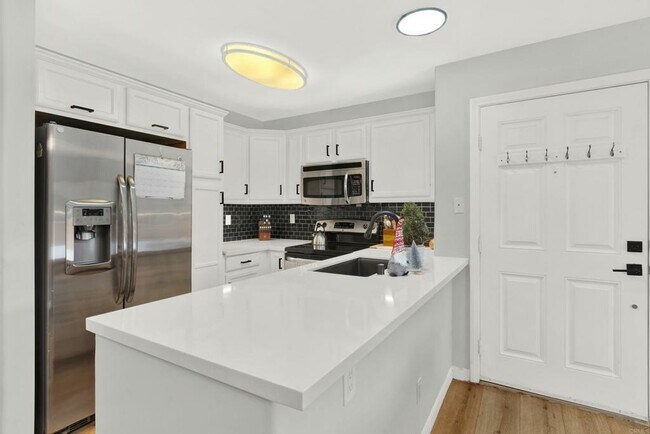 Photo - 5252 Balboa Arms Dr Unidad 5252