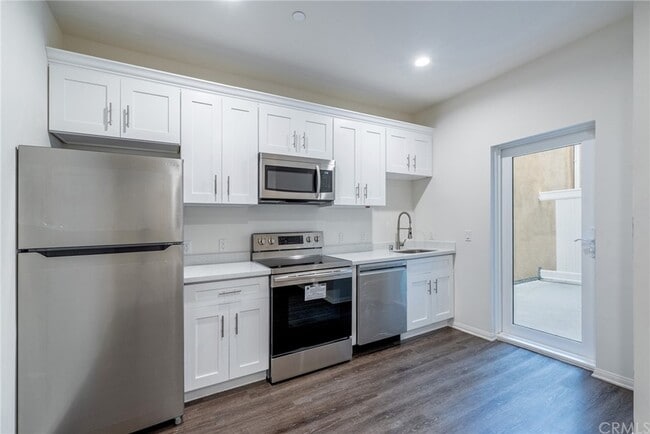 Cocina - 851 E Washington Blvd