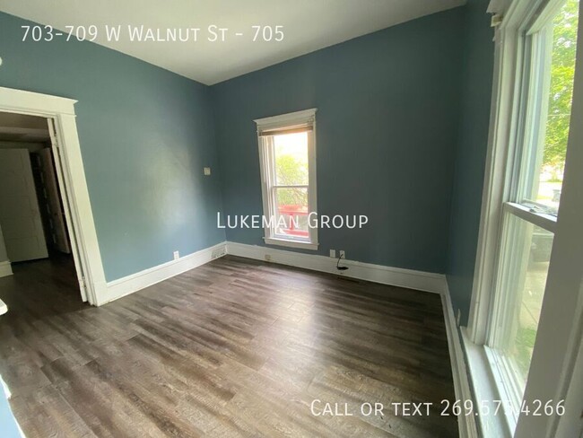 705 W Walnut - 1/Bed 1/Bath Near WMU/K Col... - 705 W Walnut - 1/Bed 1/Bath Near WMU/K Col... Apartment Unit 705