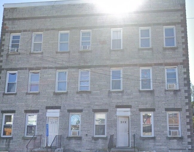 Photo - 339 Washington St