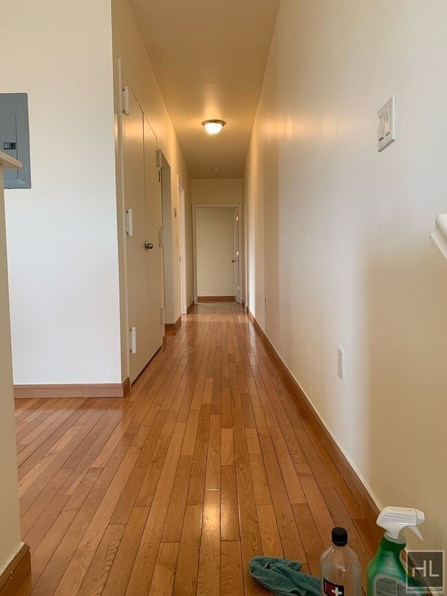 Photo - Graff Avenue, Bronx Unidad 3