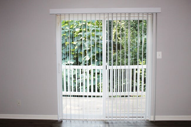 Photo - Whitehouse Manor Apartments