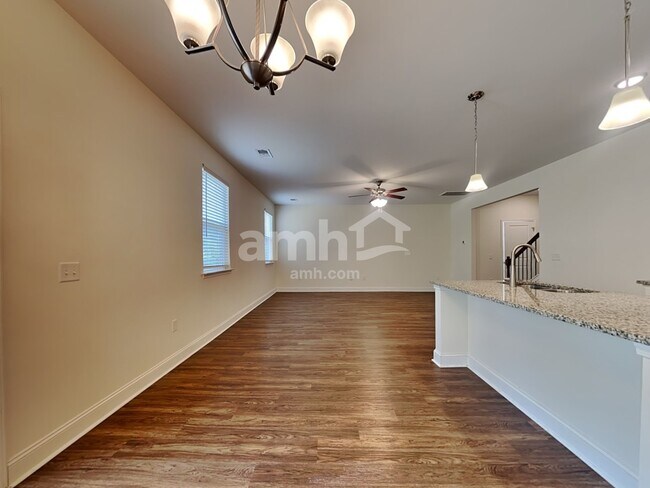 Photo - 992 Theodore Rd