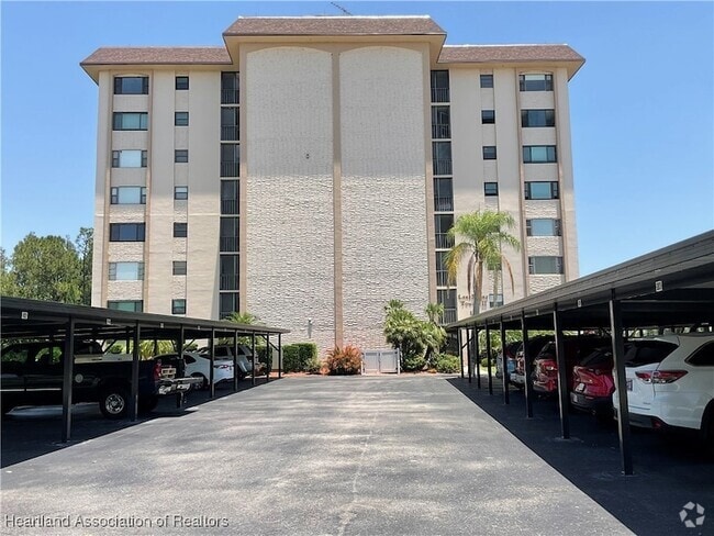 Building Photo - 121 Country Club Dr Unit 302 Rental