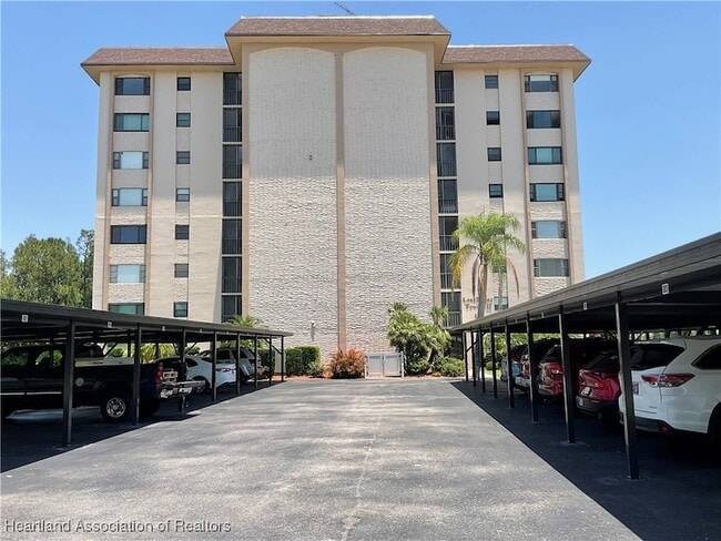 Building Photo - 121 Country Club Dr Unit 302 Rental
