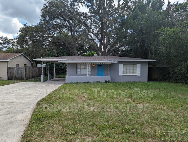 Building Photo - 1318 Divot Ln