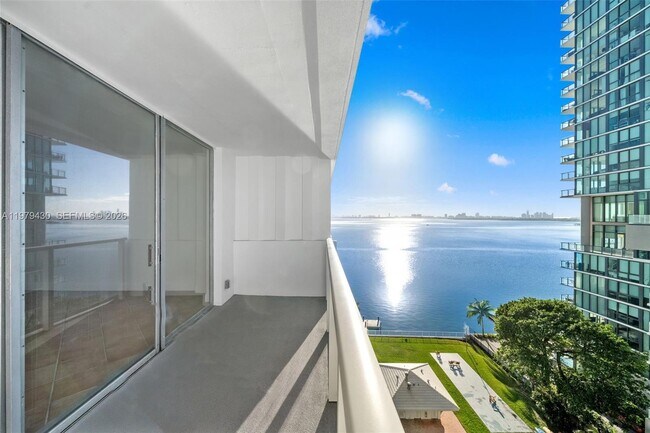 Photo - 3301 NE 5th Ave Unit 1008