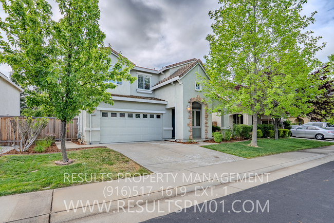Photo - Lincoln Crossing 4 Bedroom 2.5 Bath - With... House