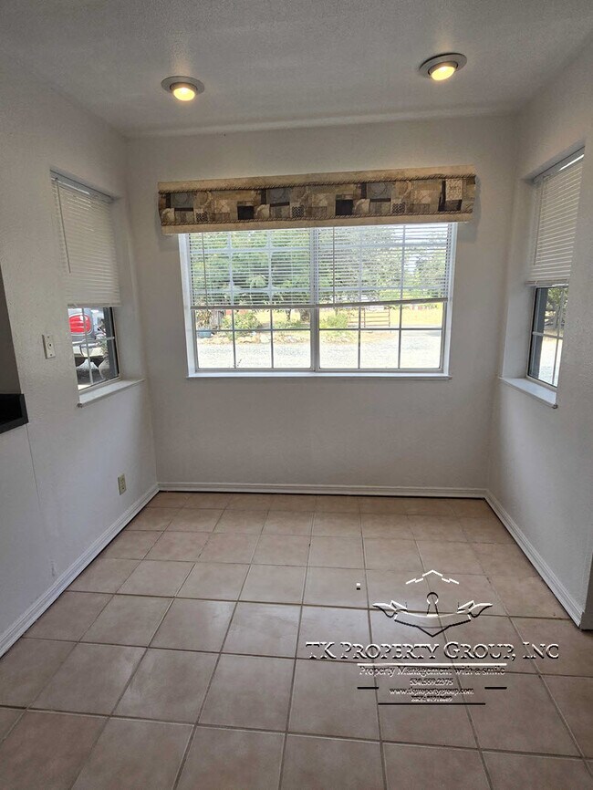 Photo - 17801 Penn Valley Dr