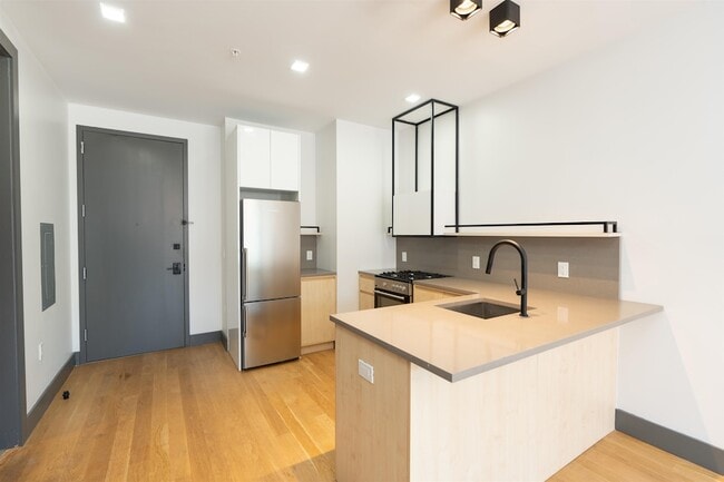 Photo - 424 Arlington Ave Unit 206