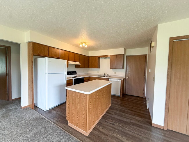 Photo - 13289 39th Ave N