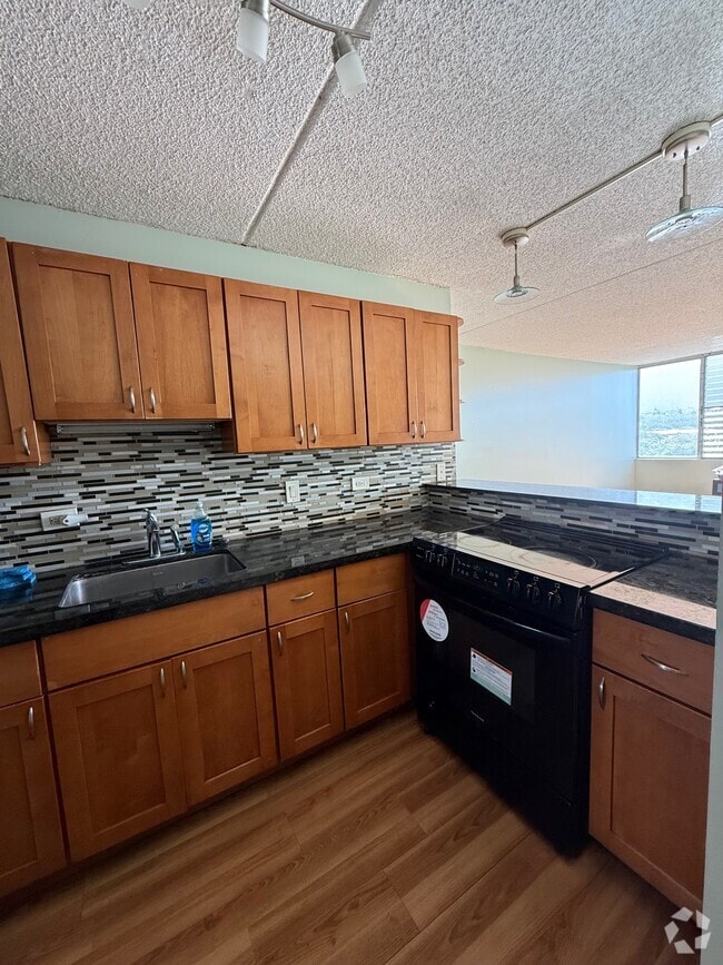 Building Photo - 111 Kahului Beach Rd Unit Harbor Lights Rental
