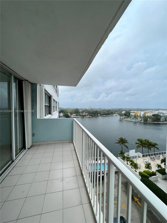 5838 Collins Ave Unit 7E