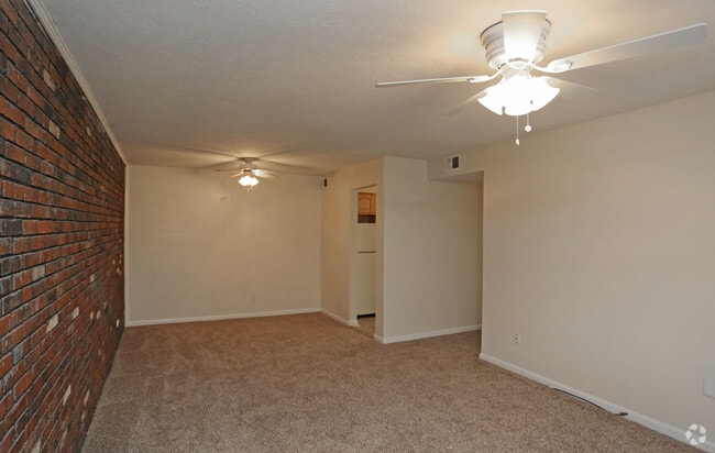 3BR, 1BA - 1,300 SF