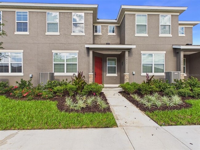Building Photo - 5611 SW 72nd Ct