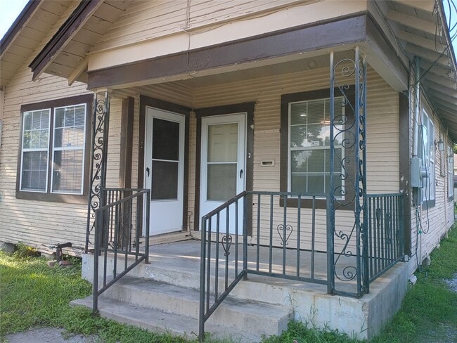 Photo - 7815 Dayton St