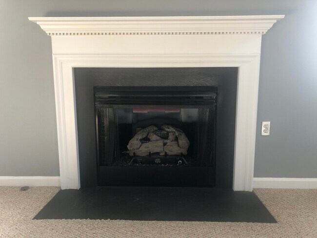 Photo - 108 Suffolk Cir