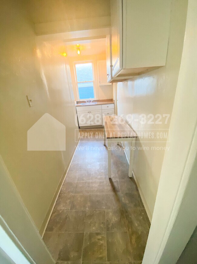 Photo - 2130 Woolsey St Unidad C