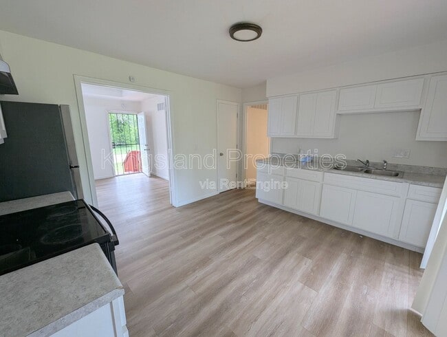 Photo - 11891 Bridgevale Ave