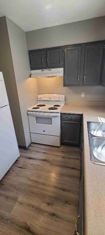 Photo - 573 Irving Wick Dr E Unidad g