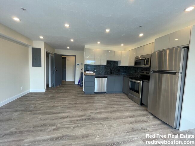 Photo - 1028a Commonwealth Ave Unit 406