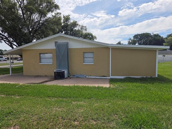 Photo - 38300 Henry Dr