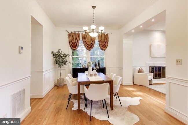 Photo - 7806 Fox Gate Ct House