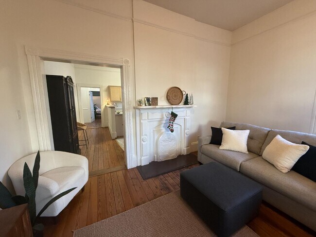 Photo - 605 Harrison St