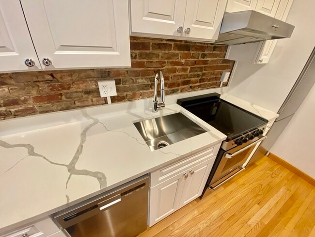 Building Photo - 33 Garden St Unit 3 Rental