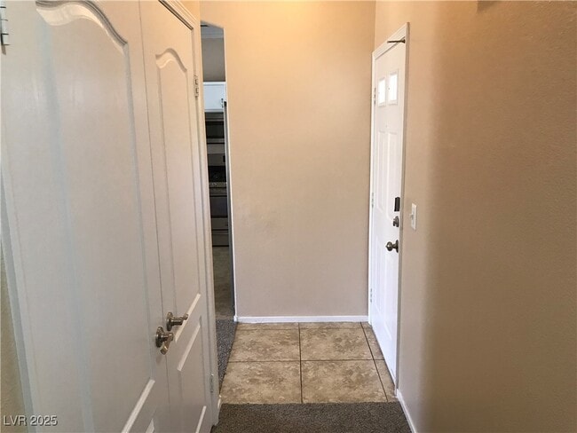 Photo - 1900 N Torrey Pines Dr Unidad 212