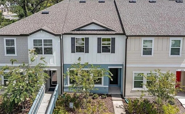 Photo - 3231 Merton Alley